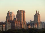 В Нью-Йорке украинский эмигрант сбросил трехлетнего сына с небоскреба и прыгнул следом В Нью-Йорке украинский эмигрант сбросил трехлетнего сына с небоскреба и прыгнул следом