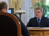 Владимир Путин и Юрий Чайка, 8 августа 2013 года Владимир Путин и Юрий Чайка, 8 августа 2013 года