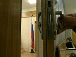 Суд Хабаровского края отпустил домой мужчину, задержанного за изнасилование 10-летней девочки Суд Хабаровского края отпустил домой мужчину, задержанного за изнасилование 10-летней девочки