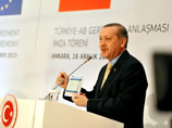 Премьер-министр Турции Тайип Эрдоган назвал антикоррупционное расследование, начатое без ведома руководства страны, "грязной операцией", нацеленной против его союзников, и попыткой дискредитировать действующий кабинет министров