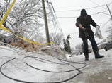 В США и Канаде полмиллиона человек отпраздновали Рождество при свечах из-за шторма В США и Канаде полмиллиона человек отпраздновали Рождество при свечах из-за шторма