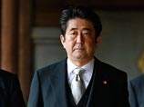Глава правительства Японии Синдзо Абэ посетил в Токио мемориал Ясукуни, посвященный жертвам Второй мировой войны, чем вызвал возмущение Китая и Южной Кореи