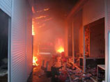 В Пятигорске всю ночь тушили пожар на вещевом рынке
