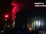 В Индии загорелся поезд, минимум 23 человека погибли

