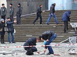 Силовики предварительно установили личность смертницы, совершившей теракт в Волгограде в воскресенье: это уроженка Дагестана Оксана Асланова, подруга Наиды Асияловой, которая взорвалась в октябре в автобусе. Силовики предварительно установили личность смертницы, совершившей теракт в Волгограде в воскресенье: это уроженка Дагестана Оксана Асланова, подруга Наиды Асияловой, которая взорвалась в октябре в автобусе.