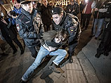 Московская полиция отпустила почти всех задержанных 31 декабря активистов на Триумфальной площади, которые во главе с оппозиционером и писателем Эдуардом Лимоновым по традиции вышли добиваться свободы собраний