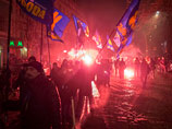 В Киеве состоялось факельное шествие в 105-ю годовщину рождения лидера Организации украинских националистов Степана Бандеры, мероприятие устроено партией "Свобода"