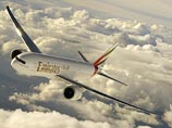 Экипажу лайнера компании Emirates пришлось связать неугомонного немца, пытавшегося закурить в полете