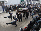 Накануне состоялись похороны погибшего при взрыве на железнодорожном вокзале сотрудника МВД Дмитрия Маковкина
