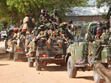 Прямые переговоры правительства Южного Судана и мятежников о перемирии, которые планировалось начать в субботу в столице Эфиопии, отложены. В беспорядках и столкновениях, начавшихся в декабре, погибли уже свыше 1000 человек