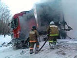 Около 16:00 мск в Нижнеломовском районе на федеральной автодороге М-5 произошло ДТП с участием автобуса, грузового и легкового автомобилей