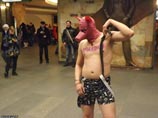 В Петербурге прошел полуголый забег со "свиньей-Милоновым" В Петербурге прошел полуголый забег со "свиньей-Милоновым"