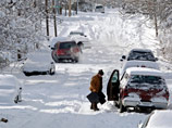 После снежных бурь толщина снежного покрова в Канаде и на северо-востоке США достигла 60 см. Аномальные морозы уже привели к гибели 16 человек