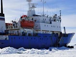 Российское научно-исследовательское судно "Академик Шокальский", застрявшее 24 декабря во льдах Антарктиды, и китайский ледокол "Сюэлун" ("Снежный дракон") освободились от тяжелых льдов и самостоятельно продвигаются на север