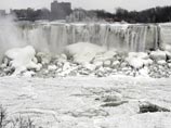 Интернет наводнили фотографии "замерзшего" Ниагарского водопада Интернет наводнили фотографии "замерзшего" Ниагарского водопада