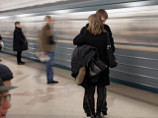 В московском метро полицейские задержали "зацепера", катавшегося между вагонами