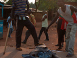 Житель Центральноафриканской Республики (ЦАР) съел человека, чтобы, по его признанию, отомстить за убийство членов своей семьи