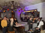 В Минске открылся таинственный бар Stirlitz, в который посетители попадают по паролю В Минске открылся таинственный бар Stirlitz, в который посетители попадают по паролю