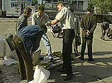 Взрыв произошел рядом с автобусной остановкой, расположенной в 50-ти метрах от так называемого "Нижнего рынка" Взрыв произошел рядом с автобусной остановкой, расположенной в 50-ти метрах от так называемого "Нижнего рынка"