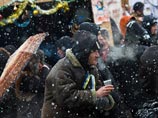 Опасения участников киевского "Евромайдана", что в ночь на четверг против них будут предприняты провокации и штурм силовиков, не оправдались
