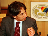 Умар Джабраилов, уроженец Грозного, с 2004 года представлял в Совете Федерации исполнительную власть Чечни и являлся заместителем председателя комитета Совфеда по международным делам Умар Джабраилов, уроженец Грозного, с 2004 года представлял в Совете Федерации исполнительную власть Чечни и являлся заместителем председателя комитета Совфеда по международным делам