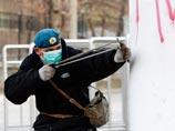 Украинская оппозиция вооружает "отряды самообороны" и ждет переговоров лично с Януковичем Украинская оппозиция вооружает "отряды самообороны" и ждет переговоров лично с Януковичем