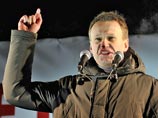 "Боятся они "Народного альянса" и регистрировать его не хотят, ведь это так удобно, когда последние 10 лет никто реальную конкуренцию на выборах не составляет", - прокомментировал Навальный очередную неудачу в своем блоге