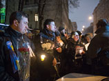 Во время пикетов у здания украинского посольства в Москве в поддержку протестующих на Украине демонстрантов, часть которых перешла к захвату административных зданий и успешно добивается смены региональной сласти, было задержано 11 человек
