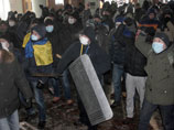 В украинской Виннице обладминистрацию захватили прямо во время заседания В украинской Виннице обладминистрацию захватили прямо во время заседания