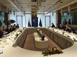 После совместного фотографирования главы государств преступили к основным переговорам После совместного фотографирования главы государств преступили к основным переговорам