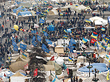 В Киеве пятитысячная колонна отправилась с Майдана к мемориалу героев Крут