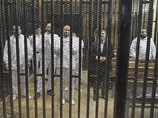 В Египте возобновился суд над экс-президентом страны Мурси
