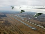 Пассажирский самолет, который следовал рейсом Новосибирск - Нижневартовск, совершил вынужденную посадку в аэропорту Новосибирска, пострадавших нет