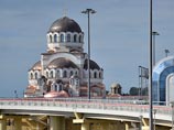 Возле Сочи освятили Олимпийский храм, в котором патриарх Кирилл благословит российских атлетов Возле Сочи освятили Олимпийский храм, в котором патриарх Кирилл благословит российских атлетов