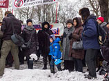 В Риге сотни человек устроили пикет против закрытия русских школ Латвии
