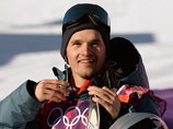 Российский сноубордист Алексей Соболев преодолел квалификационный барьер в соревнованиях по слоупстайлу на Олимпиаде-2014 и вышел в полуфинал турнира