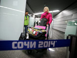 Во время проведения Олимпийских и Параолимпийских игр в Сочи в самолеты, летящие в Россию, запретили проносить любые жидкости, в том числе в ручной клади