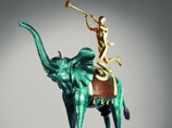 Свой рекорд есть и у аукционного дома Bonhams. Скульптура Сальвадора Дали "Триумфальный слон" продана за 446,5 тыс. фунтов