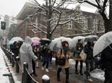 Японию накрыли мощнейшие с начала века снегопады: трое погибших, более 400 пострадавших