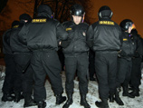Задержанные в Москве во время флешмоба в поддержку украинских протестов проведут в полиции двое суток Задержанные в Москве во время флешмоба в поддержку украинских протестов проведут в полиции двое суток