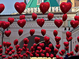 Почти половина граждан России влюблены, показал опрос, проведенным социологами "Левада-центра" в преддверии Дня святого Валентина, который отмечается 14 февраля во многих странах мира