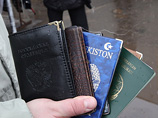 По словам экспертов, в первом случае гражданами РФ могут стать лишь несколько индивидуальных предпринимателей, во втором - миллионы человек По словам экспертов, в первом случае гражданами РФ могут стать лишь несколько индивидуальных предпринимателей, во втором - миллионы человек