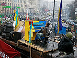 В день всеукраинской забастовки одесскую администрацию штурмовали пластмассовые танки (ВИДЕО) В день всеукраинской забастовки одесскую администрацию штурмовали пластмассовые танки (ВИДЕО)