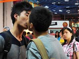 Китайские геи отметили День святого Валентина поцелуем для Путина