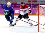 Сборная Словении по хоккею вышла в четвертьфинал мужского олимпийского турнира, уверенно одолев в стыковом матче 1/8 финала Австрию со счетом 4:0
