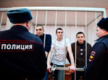 Бывший глава ЮКОСа Михаил Ходорковский в преддверии оглашения вердикта по "болотному делу" призвал поддержать "узников Болотной до того, как приговор захлопнет двери тюрьмы" перед ними, в чем он лично не сомневается