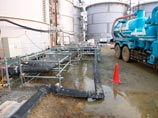 Сотрудник TEPCO заметил воду, выливающуюся из-под крышки резервуара, в среду вечером во время патрулирования территории АЭС. По предварительным данным, причиной произошедшего стало переполнение резервуара Сотрудник TEPCO заметил воду, выливающуюся из-под крышки резервуара, в среду вечером во время патрулирования территории АЭС. По предварительным данным, причиной произошедшего стало переполнение резервуара