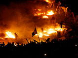 Киевский Майдан возводит новые баррикады, готовится к противостоянию