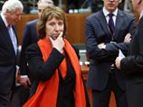 Евросоюз ввел "целевые визовые санкции против Украины и запрет на поставки оружия", заявила верховный представитель ЕС по иностранным делам и политике безопасности Кэтрин Эштон