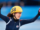 Спортсменка из Южной Кореи Пак Сын Хи завоевала золото Олимпийских игр в Сочи в шорт-треке на дистанции 1000 метров. Ее результат - 1 минута 30,761 секунды